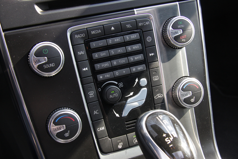 Illustration for article titled The Volvo V60 Might Be Old, But It Isn't Ready To Die